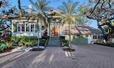 5306 Siesta Cove Dr, Sarasota, FL 34242