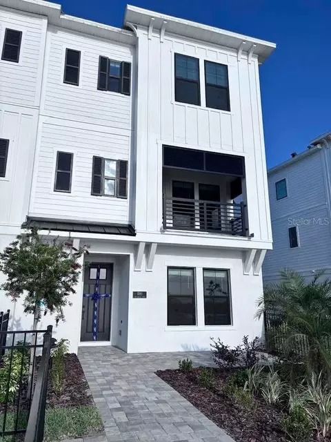 1590 Springwell Ln, Sarasota, FL 34240