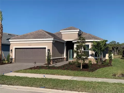 10249 Silent Night Ln, Sarasota, FL 34241