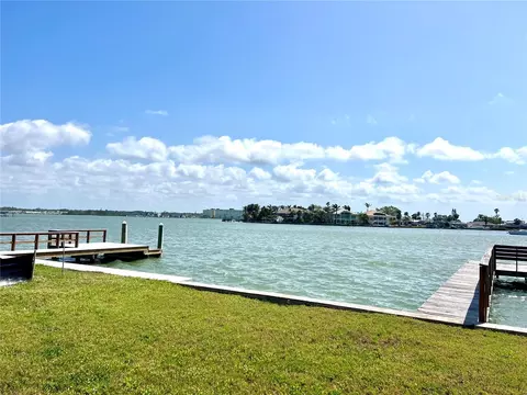 15719 Redington Dr, Redington Beach, FL 33708