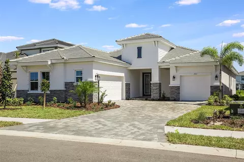 17515 Glistening Ct, Venice, FL 34293