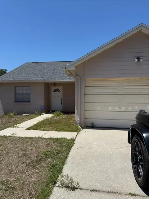 1910 Rudder Dr, Valrico, FL 33594