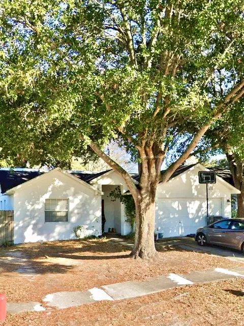 2112 Valrico Vista Dr, Valrico, FL 33594