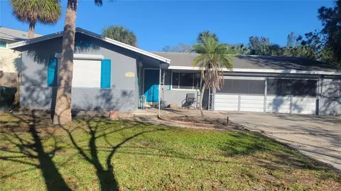 10395 San Martin Blvd NE, Saint Petersburg, FL 33702