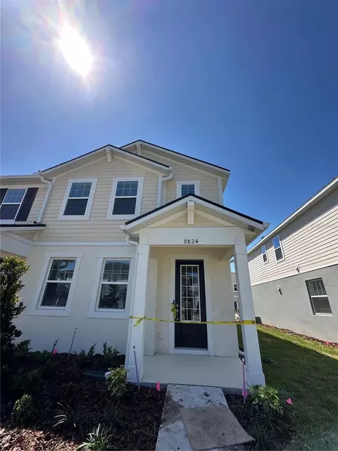 9824 Walkway Dr, Orlando, FL 32832
