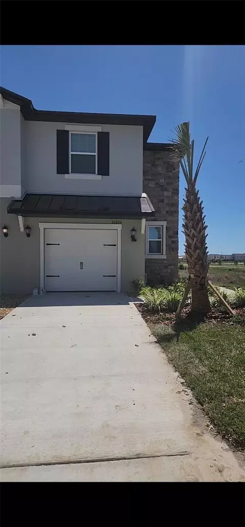 32004 Spiceberry St, San Antonio, FL 33576