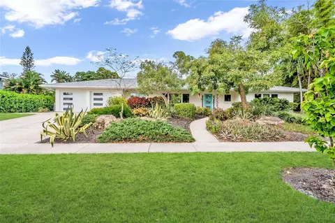 7739 Westmoreland Dr, Sarasota, FL 34243