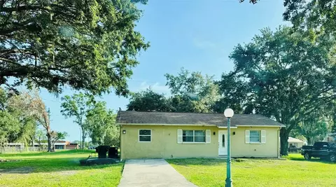 30857 Eloian Dr, Wesley Chapel, FL 33545