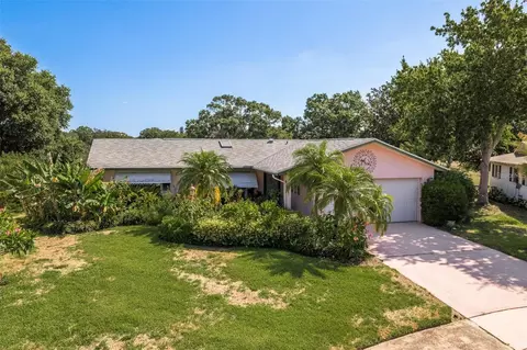 162 Stafford Cir, Palm Harbor, FL 34684