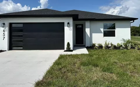 657 Laurel Ave, Eagle Lake, FL 33839