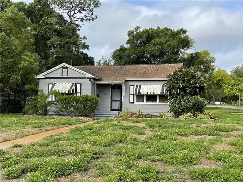 930 W Candlewood Ave, Tampa, FL 33603