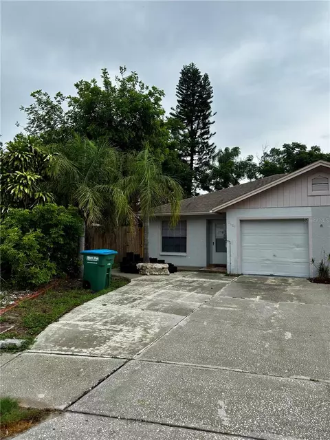 2685 Macklin Ct, Palm Harbor, FL 34684