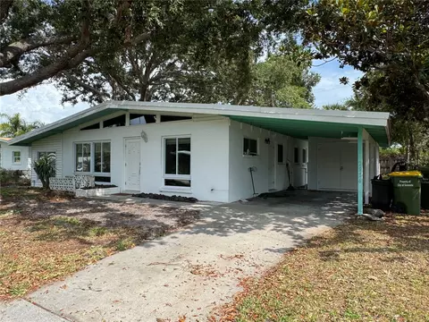 2934 Bay St, Sarasota, FL 34237