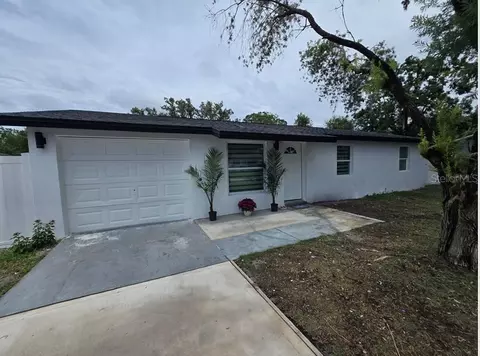 3673 Sugarcreek Dr, Tampa, FL 33619
