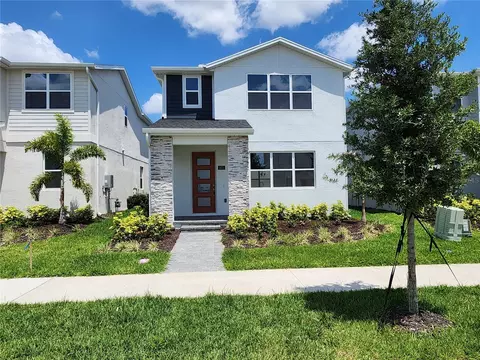 1675 Crowncrest Dr, Apopka, FL 32703