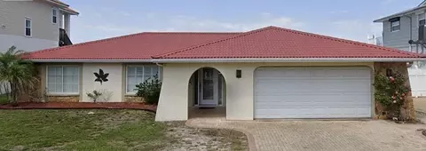 5863 Beverly Dr, Hudson, FL 34667