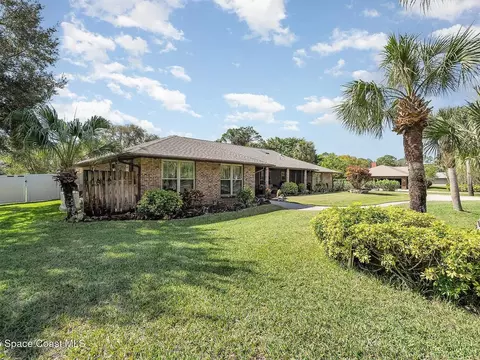 5265 Sand Lake Rd, Melbourne, FL 32934