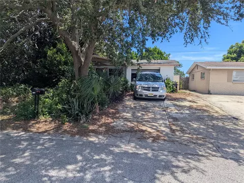 5108 Dove Dr, New Port Richey, FL 34652