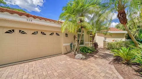 328 Woods Point Rd, Osprey, FL 34229