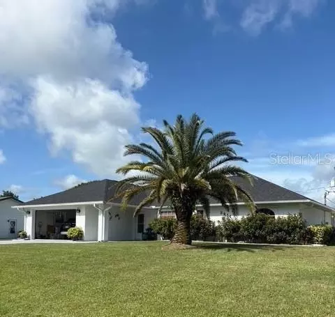 3214 Queen Palm Dr, Edgewater, FL 32141