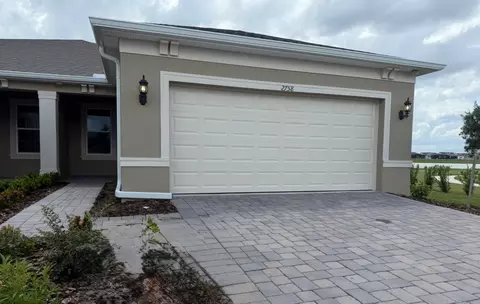 2758 Buckeye Ln, Saint Cloud, FL 34772