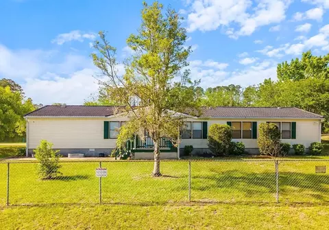 119 Canine St, Interlachen, FL 32148