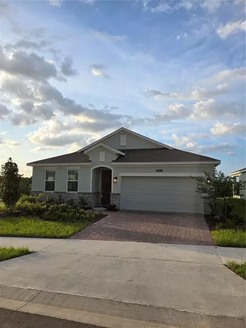 27521 Stellar Sea Way, Howey In The Hills, FL 34737
