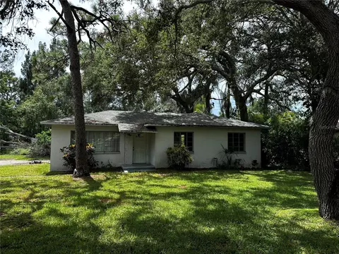 1016 Pinebrook Dr, Clearwater, FL 33755