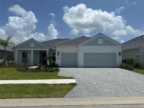 21292 Holmes Cir, Venice, FL 34293