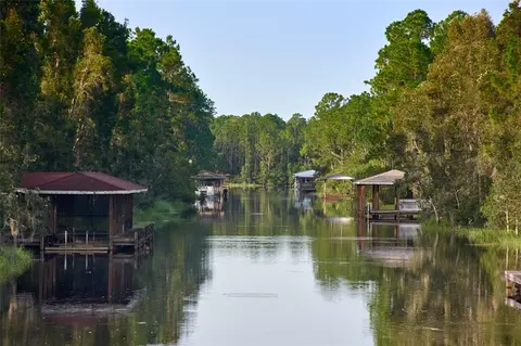 7 Amaryllis Dr, Indian Lake Estates, FL 33855