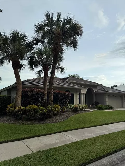 8575 Woodbriar Dr, Sarasota, FL 34238