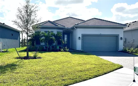 4910 Ribbon Rock Cv, Lakewood Ranch, FL 34211