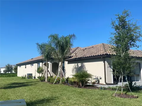 15308 Sunny Day Dr, Bradenton, FL 34211