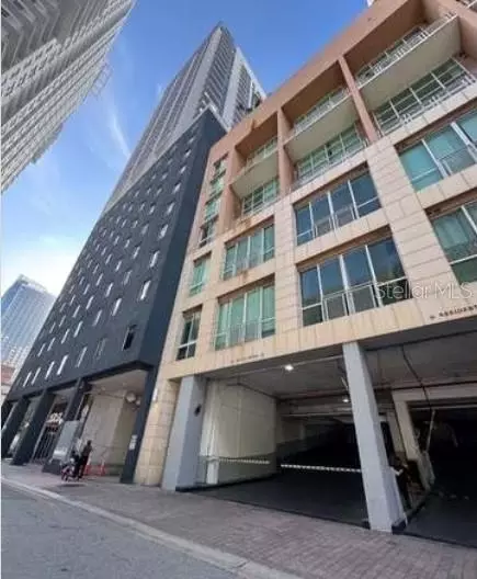 227 NE 2nd St #1602, Miami, FL 33132