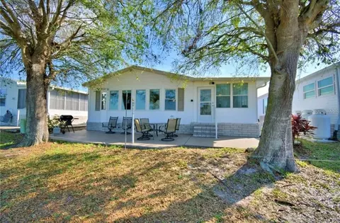 587 Village Blvd, Frostproof, FL 33843