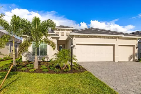 5613 Lightning Whelk Ln, Lakewood Ranch, FL 34211