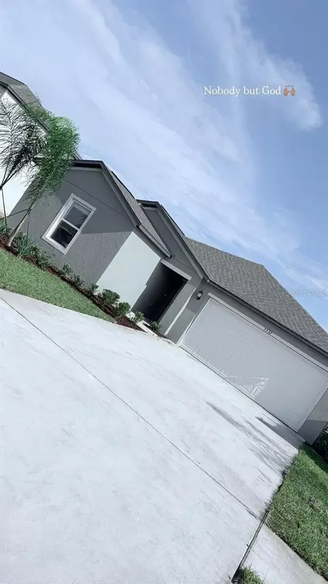 5732 Red Kite Dr, Wimauma, FL 33598