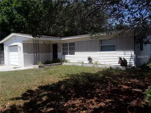 5437 Jaguar Ln, Holiday, FL 34690