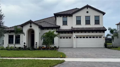 10081 Meadowrun Dr, Lithia, FL 33547