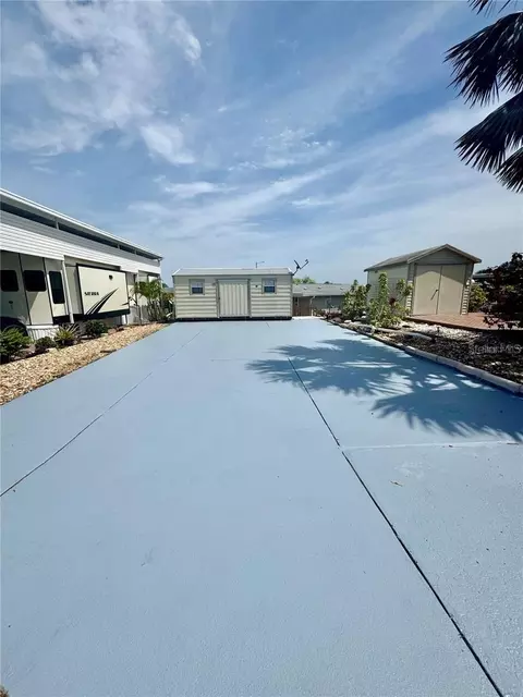 319 Broken Woods Blvd, Davenport, FL 33837