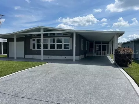 5652 Arrowhead Dr, Zephyrhills, FL 33542