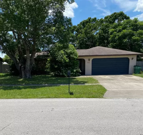 6111 18th St, Zephyrhills, FL 33542
