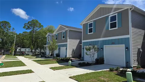 5453 NW 22nd Dr, Gainesville, FL 32653