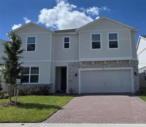 2001 Heart Lake Dr, Groveland, FL 34736