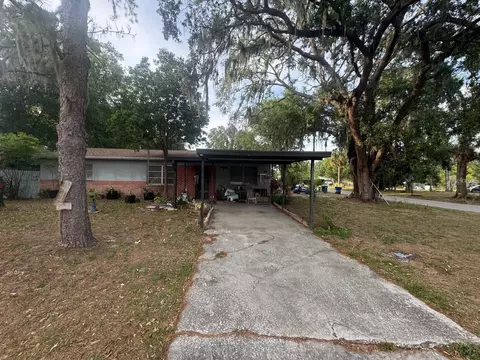 725 6th St NE, Fort Meade, FL 33841