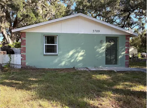 5709 Homecrest Rd, New Port Richey, FL 34652