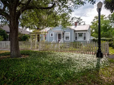 1102 S Oak Ave, Sanford, FL 32771