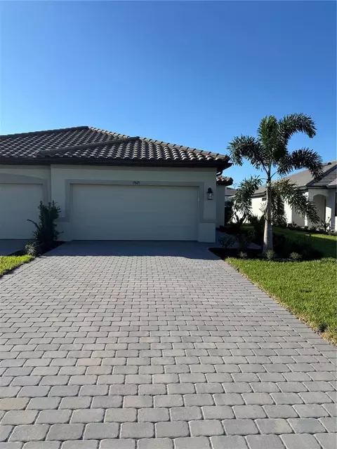 19625 Hinkley Dr, Estero, FL 33928