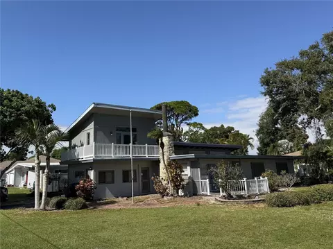 6812 3rd Street Ct W, Bradenton, FL 34207