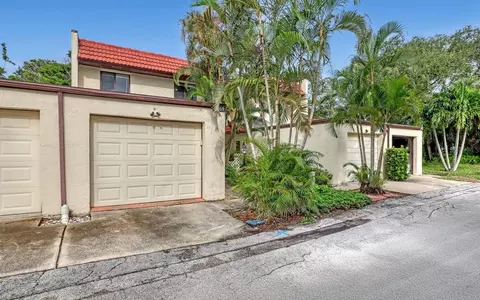 8761 Ilex Ct, Cape Canaveral, FL 32920